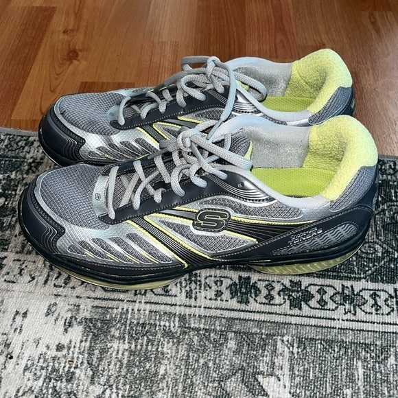 Skechers Womens Shape Ups Toners Size 10 - Picture 2 of 10